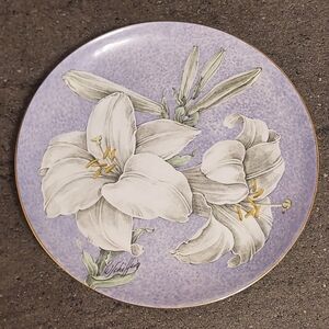 Quebec Madonna Lily Sunrise Bone China Collector Plate Provincial Flower